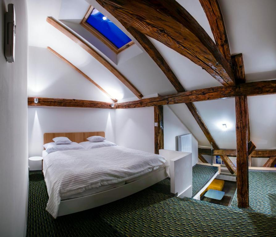 Apartments At The Blue Duckling room 2